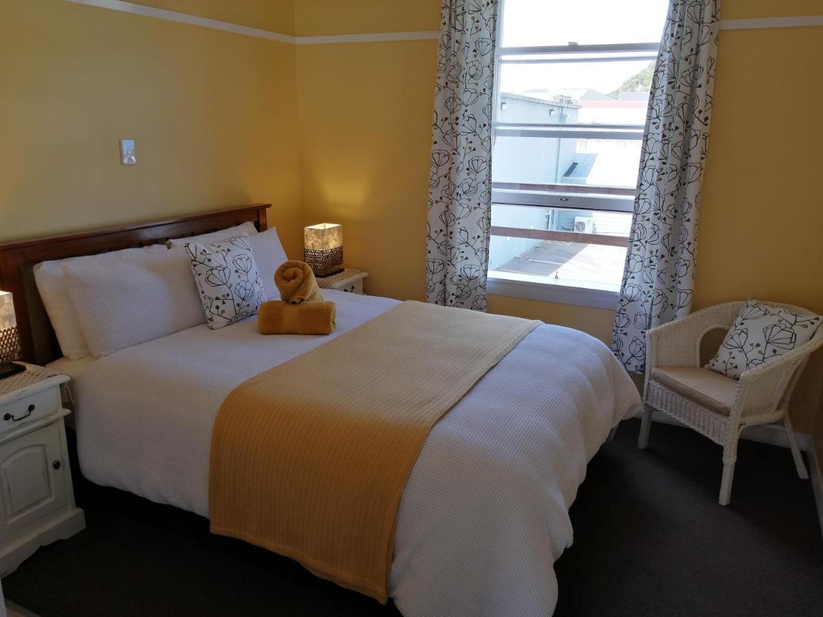 The Duke Hostel เกรย์เมาท์ ภายนอก รูปภาพ A bedroom at the hotel