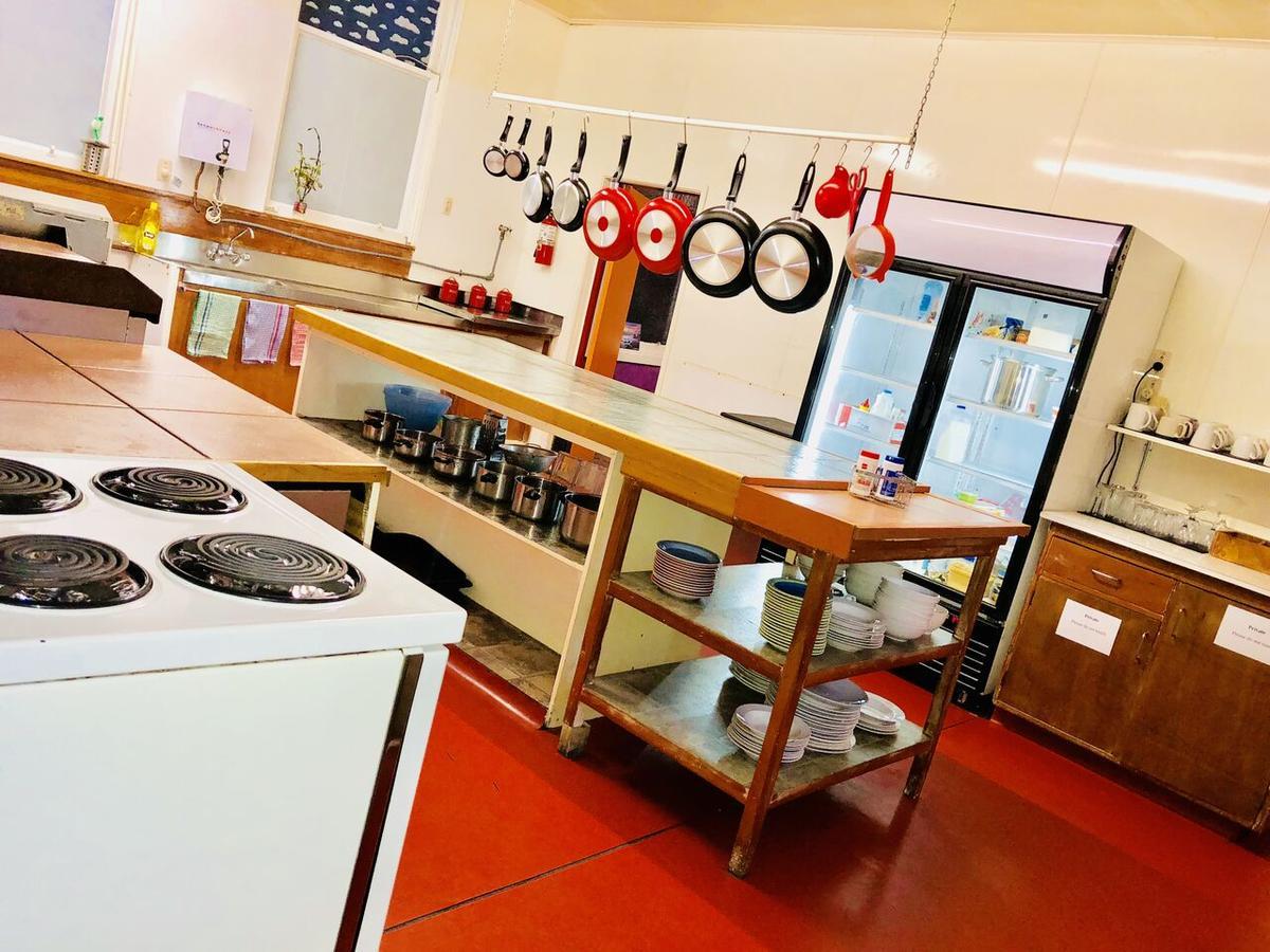 The Duke Hostel เกรย์เมาท์ ภายนอก รูปภาพ The kitchen at the International Space Station